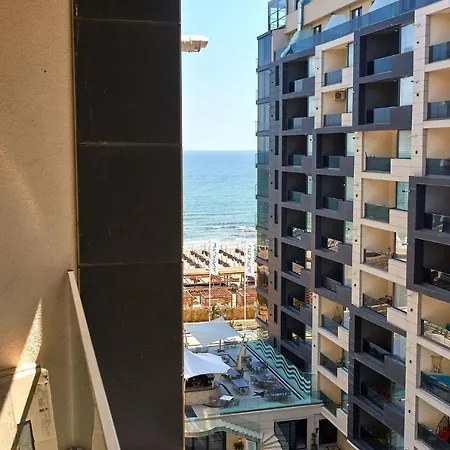 Aqua Viva